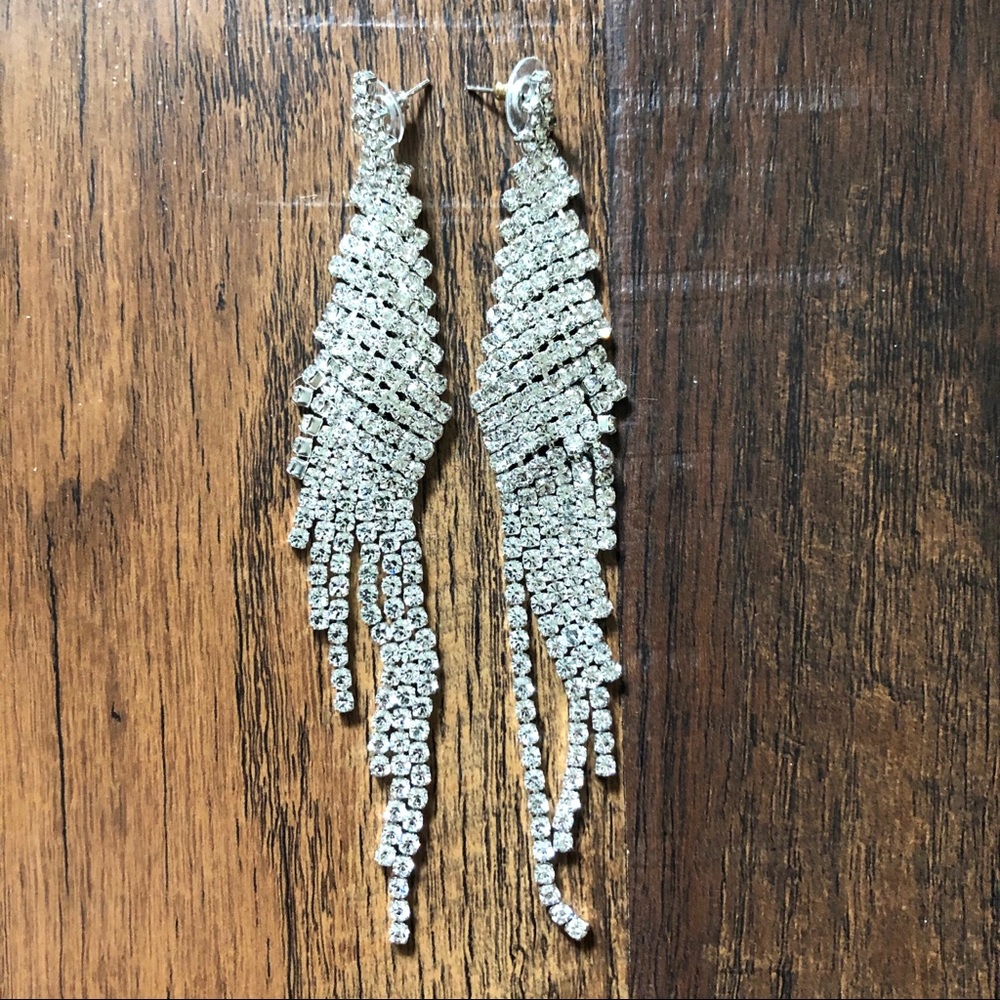 Rhinestone bib necklace & earrings set - Picture 10 of 16